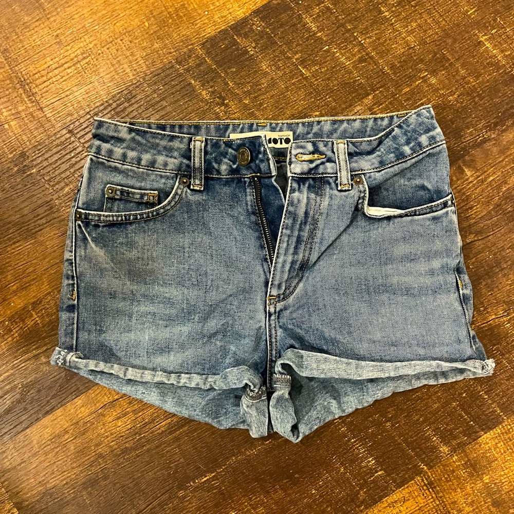 Top Shop | 25 | denim shorts